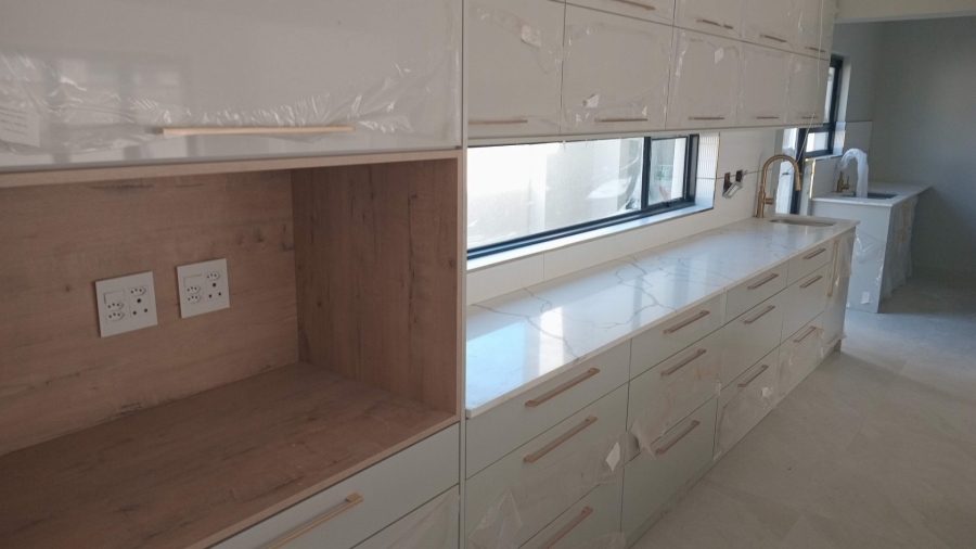 4 Bedroom Property for Sale in Sandown Western Cape